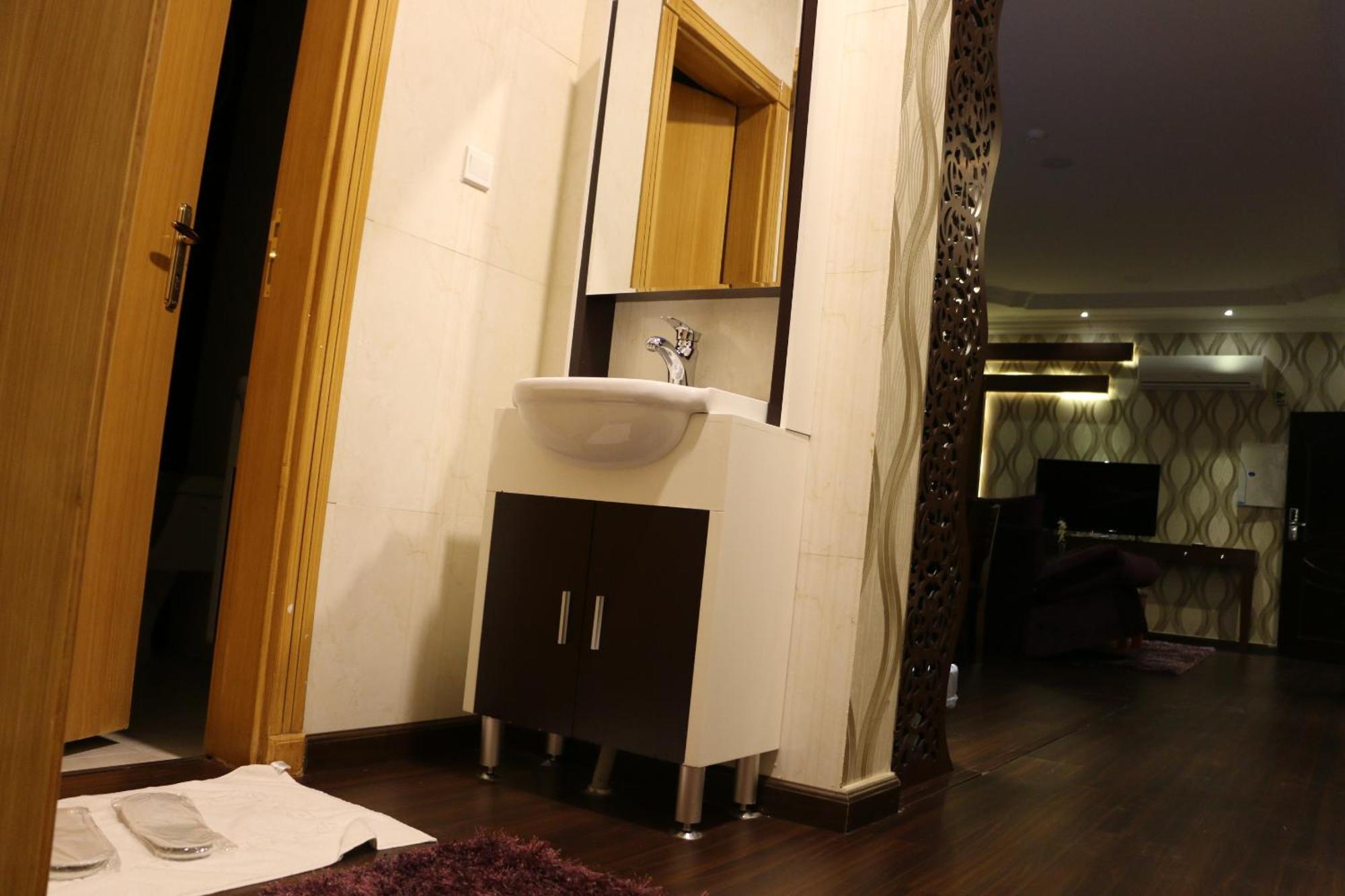 Al Joon Hotel リヤード 部屋 写真